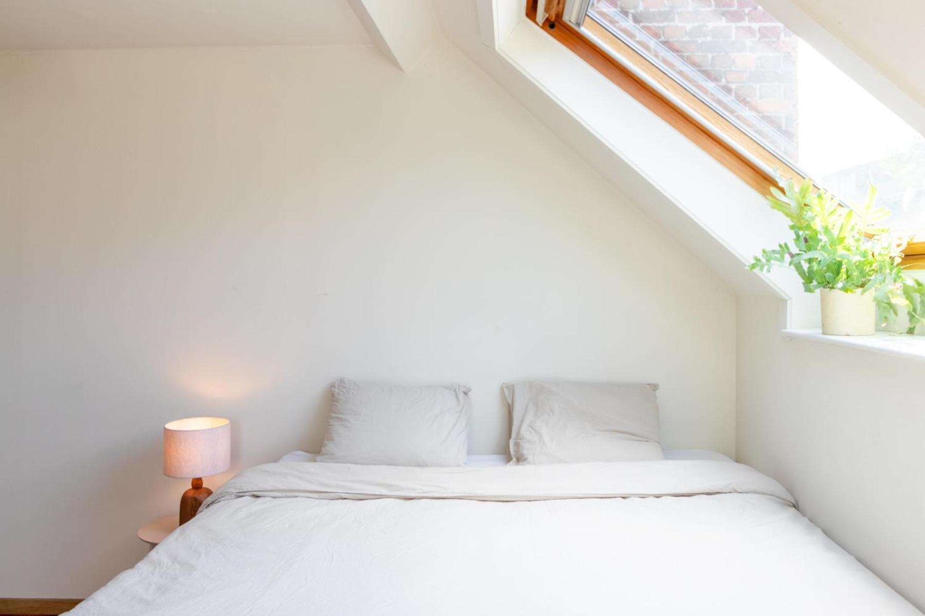 Guesthouse Private Studio Nearby Old Town 헨트 외부 사진
