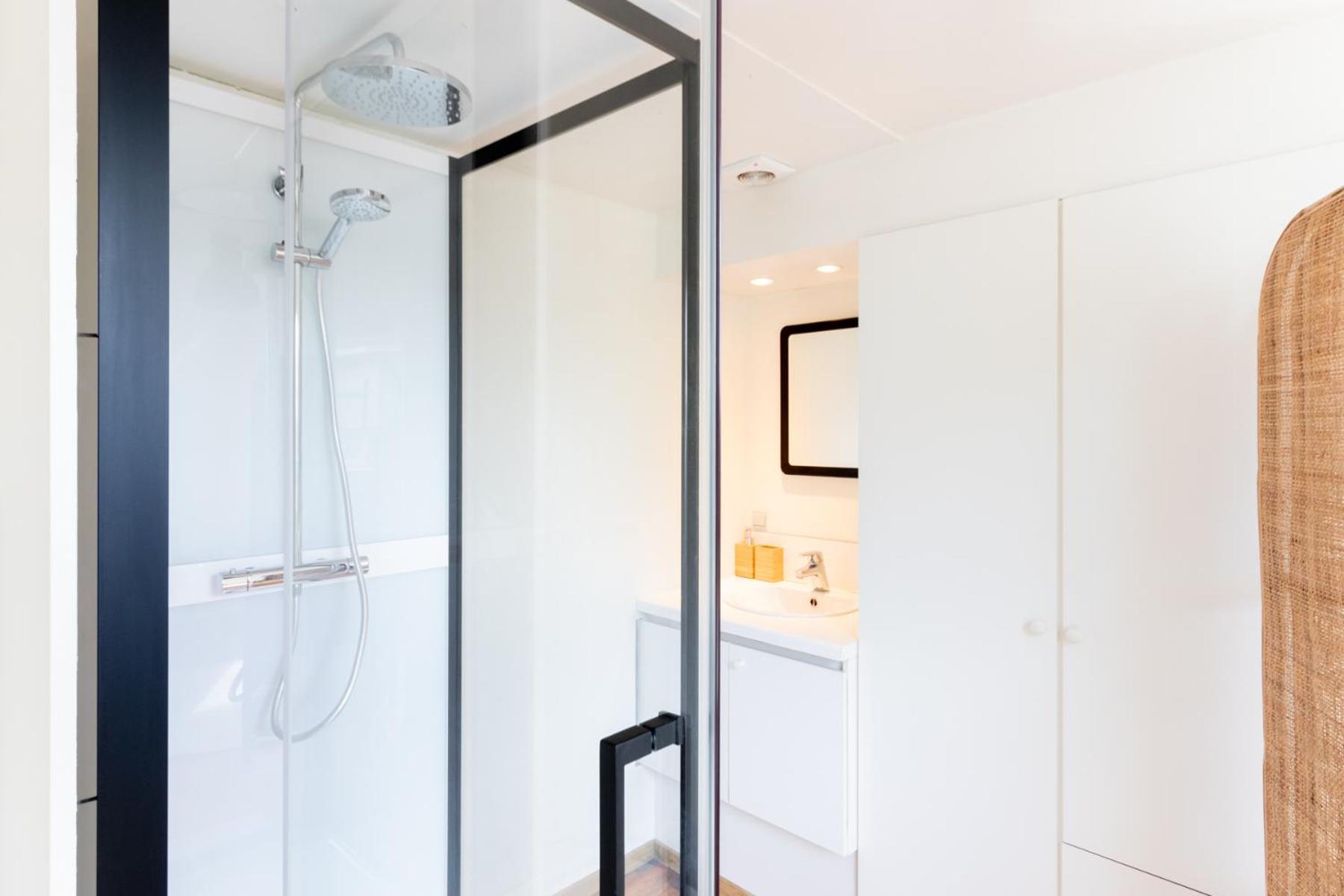 Guesthouse Private Studio Nearby Old Town 헨트 외부 사진