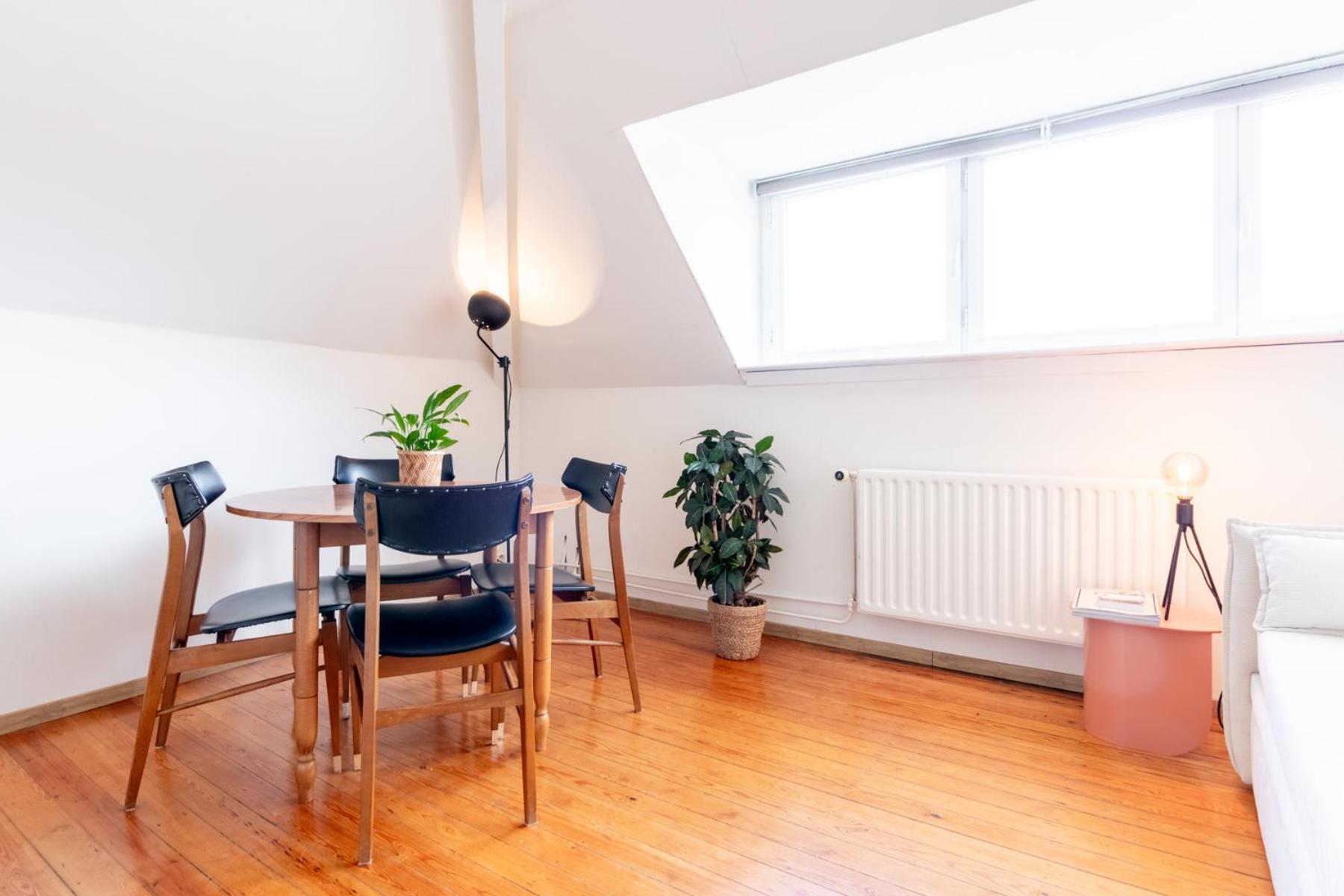 Guesthouse Private Studio Nearby Old Town 헨트 외부 사진
