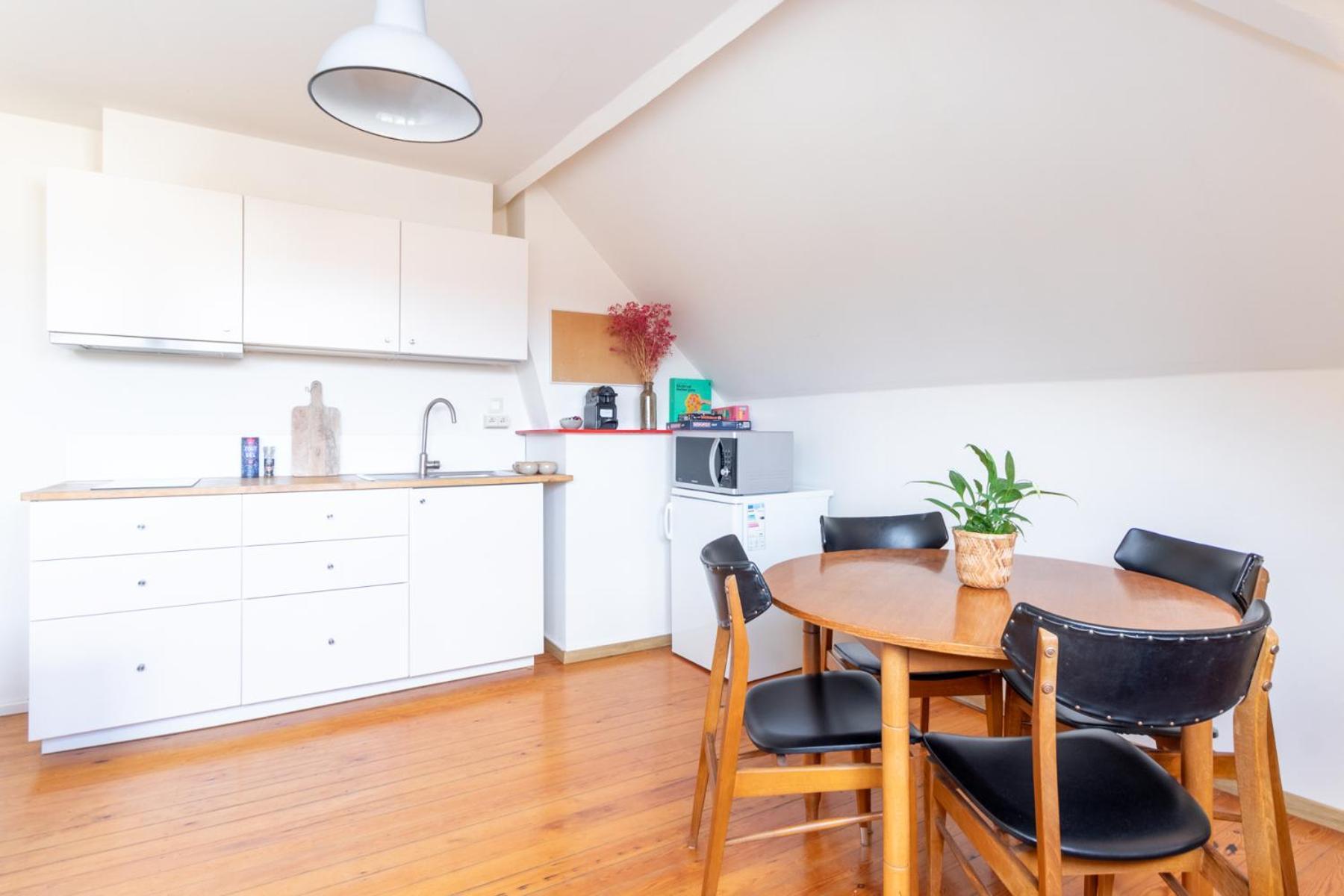 Guesthouse Private Studio Nearby Old Town 헨트 외부 사진