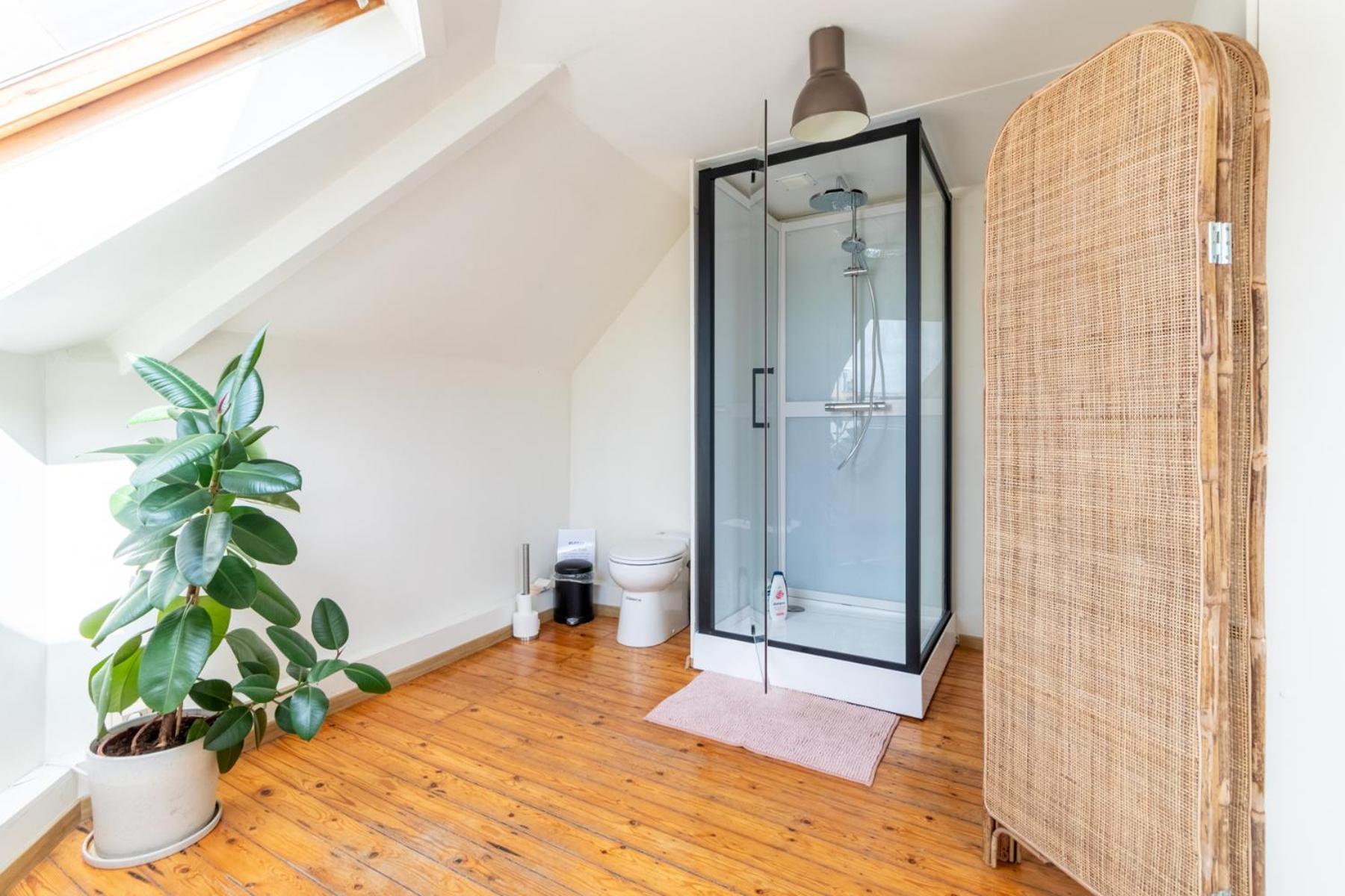 Guesthouse Private Studio Nearby Old Town 헨트 외부 사진