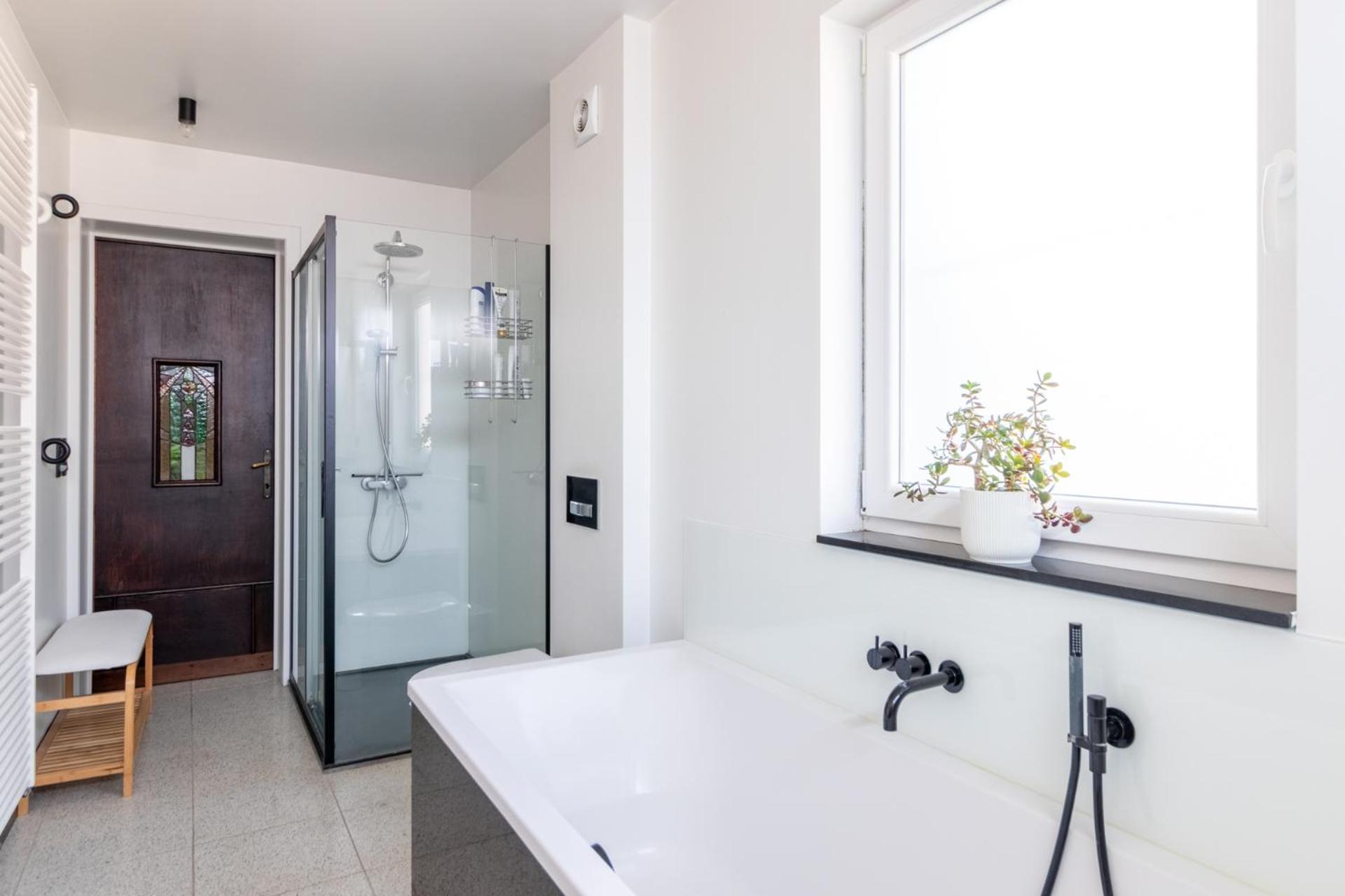 Guesthouse Private Studio Nearby Old Town 헨트 외부 사진